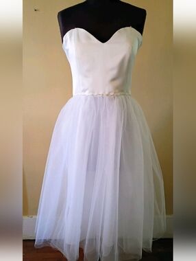 Strapless White Tea-Length Wedding Dress with Sweetheart Bodice Bridal Prom